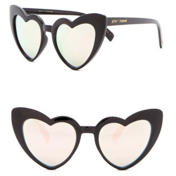 Betsey Johnson Accessories - Betsey Johnson 💗 Sunglasses New
